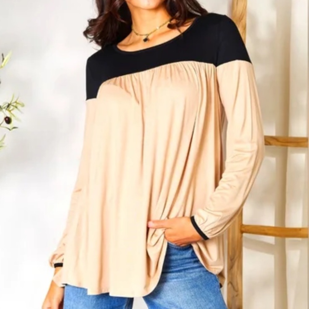 Bombom Black and‎ Tan Women's Long Sleeve Ruched Blouse. Size Medium.